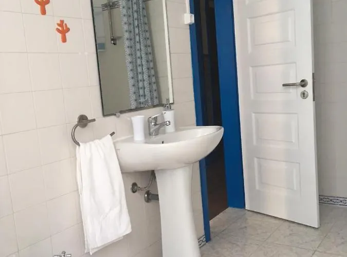 Train אורחן אבאירו